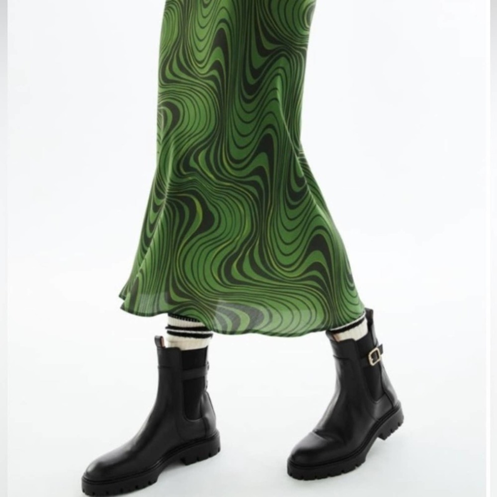 ZARA BLACK BUCKLE CHELSEA LUG SOLE BOOTS- SIZE 7.5- NWOT